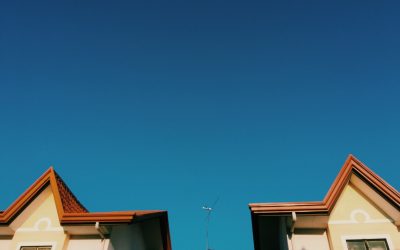 Skillnaden mellan platta tak och lutande tak?